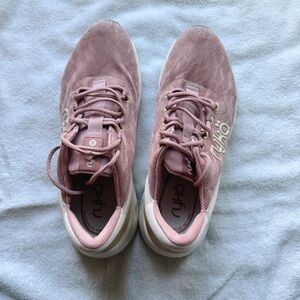 Ryka walking sneakers